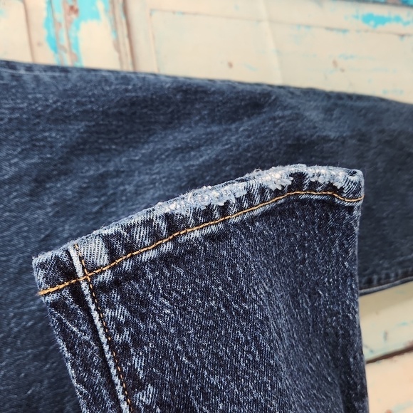 Levi's 501 Skinny High Rise Button Fly Jeans - Picture 4 of 11